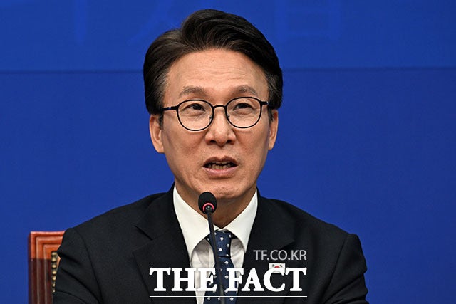 <b>김민석</b> "<b>가상자산 과세</b>, 올해 정리해야…정부에 최종 점검 요청"