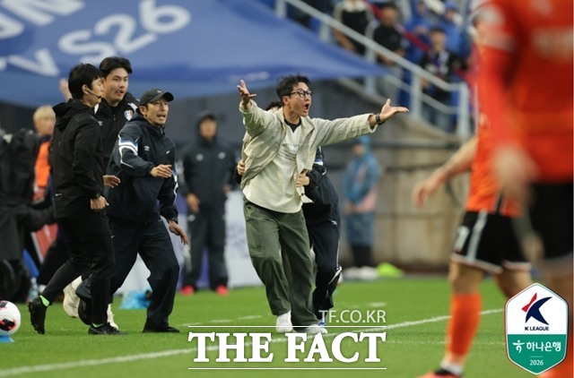 [그래도 K<b>리그</b>] 김호·차범근도 못 넘은 ‘<b>리그 7연승</b>’...이정효의 <b>수원</b>...