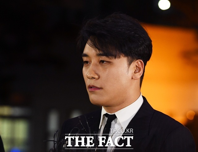<b>승리</b>, 한 가정의 가장 됐다…<b>혼인신고</b> 후 출산 앞둬
