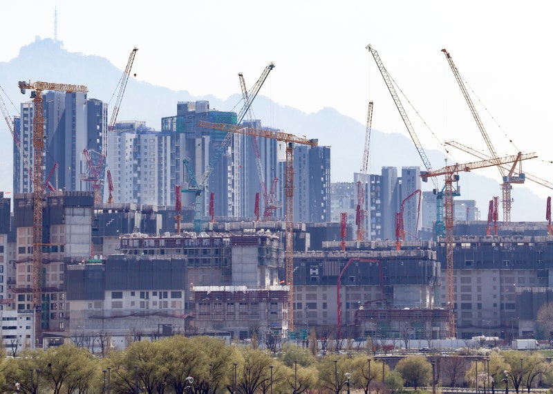 Construction projects face disruption as Iran war strains material supplies