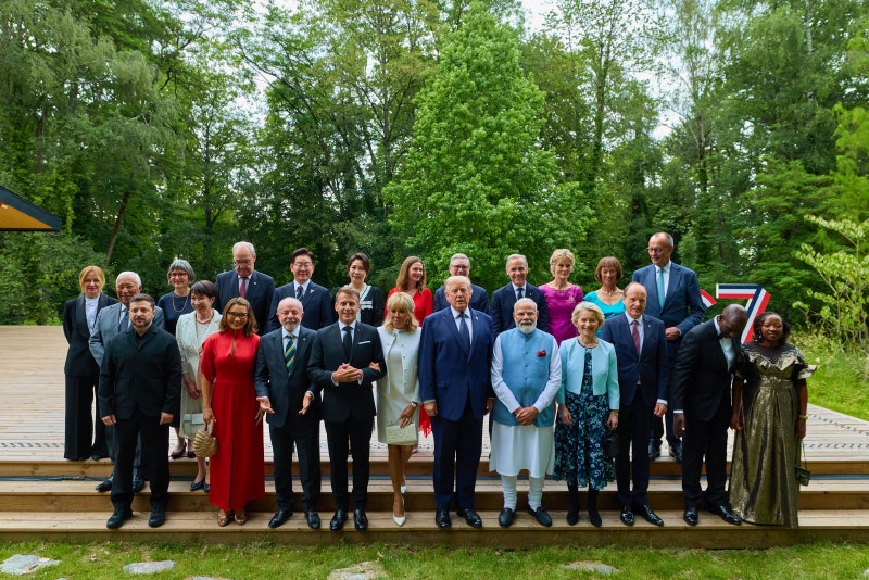 Lee stresses inclusive growth in AI era, stable supply chains at G7 summit