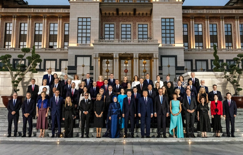 Lee offers $100 million for Ukraine reconstruction in first official summit with Zelensky at NATO
