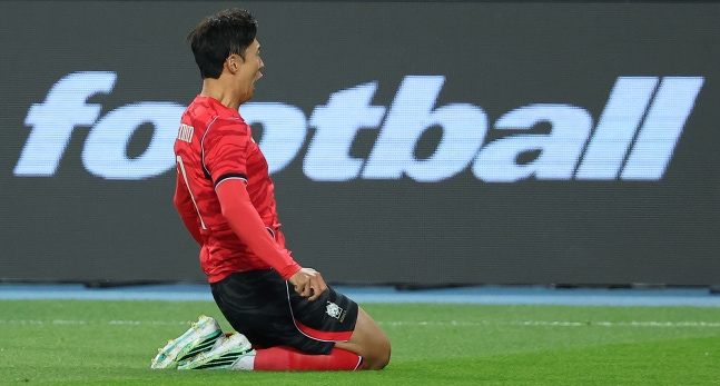 Son Heung-min reacts after scoring a goal during a friendly match against Uzbekistan in Yongin, Gyeonggi, on Oct. 6. YONHAP