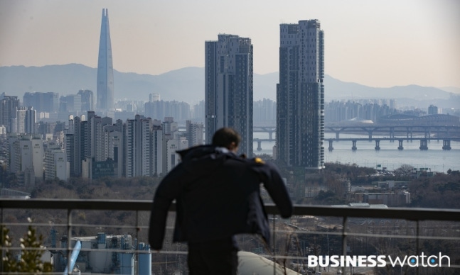 고금리에 휘청했던 집값, 금리 내리면 반등한다고?