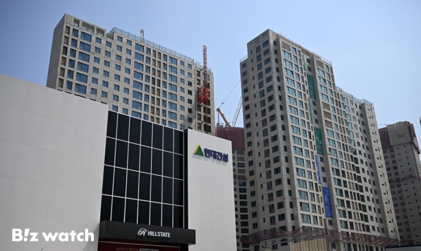 대선을 앞두고 5월 전국 아파트 분양 예정 물량이 올해 들어 가장 많은 것으로 나타났다.사진은&#160;서울 은평구 대조동 대조1구역이 재개발을 통해 선보이는 '힐스테이트메디알레' 현장 모습./사진=이명근 기자 q