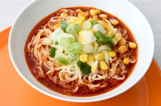 컬리에서 판매 중인 티엔미미 밀키트 '토마토탕면'/사진=컬리