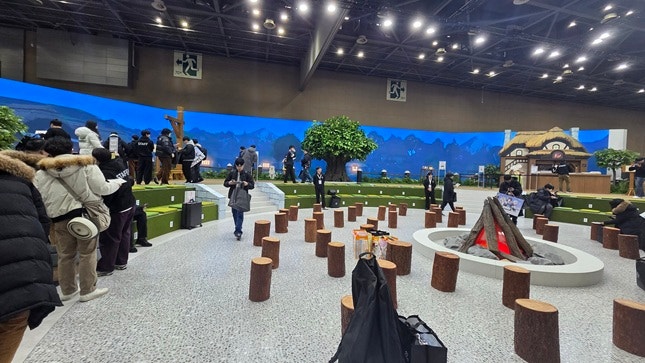 지난 5일 일산 킨텍스 제1전시장에서 열린 'AGF 2025' 내 '마비노기 모바일' 부스./사진=비즈워치