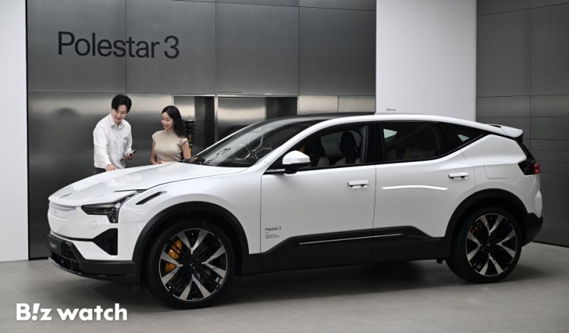 고성능 고급 전기 SUV '폴스타 3' 출시