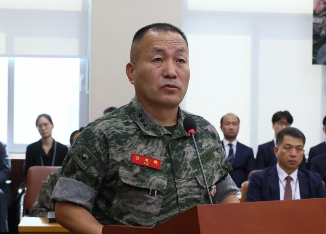 <b>김계환</b> <b>해병대</b>사령관 "가슴에 새긴 빨간 명찰은 자랑이자 영광"