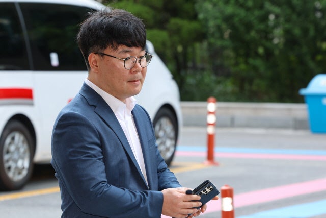 [속보] '김여사 명품백 선물' 보도한 서울의소리 기자 <b>경찰</b> 출석