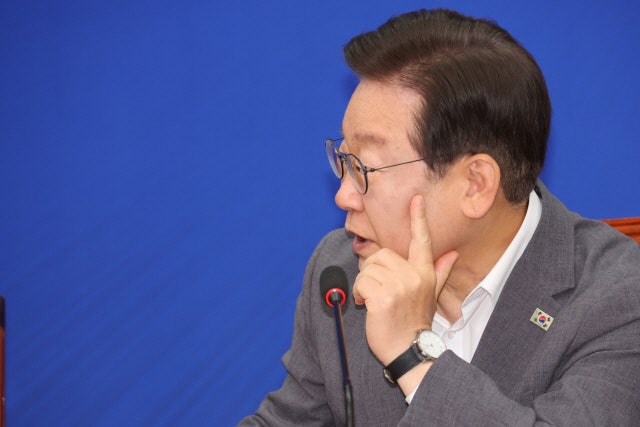 민주, <b>이재명</b> 수사 검사들 <b>탄핵</b> 추진…"공권력 남용"