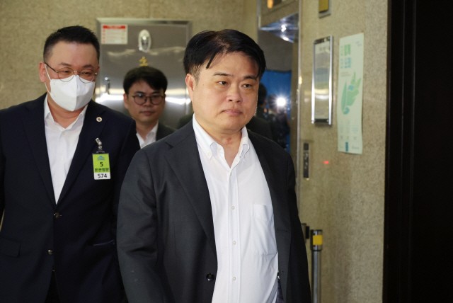"무능·막말 논란"… 의협 <b>임현택 회장</b> 불신임 찬성 85%