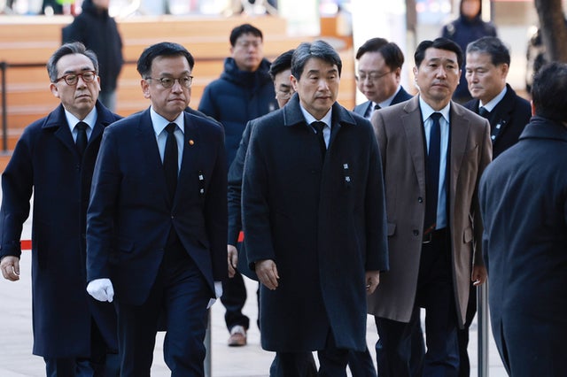 국힘, '내란·<b>김건희 특검법</b>' <b>재의요구</b> 요청…"헌법재판관 임명 안돼"