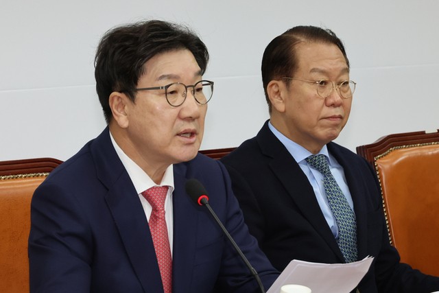 권성동·<b>홍준표</b>, <b>트럼프</b> 측근 <b>매너포트</b>와 비공개 <b>회동</b>