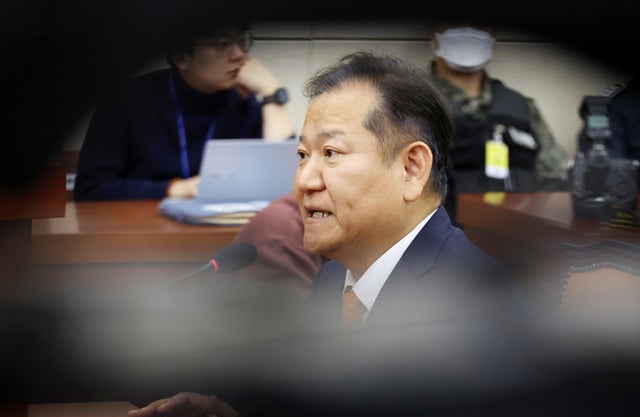 공수처, '내란 혐의' 등 <b>이상민 사건</b> 검찰·경찰에 <b>재이첩</b>