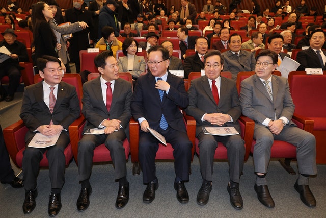 여야 원로·잠룡, '<b>개헌</b>' 필요성 한목소리…"이재명 결단해야" 압박