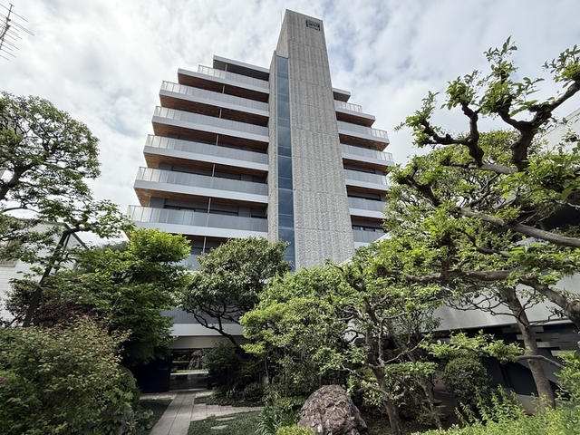 ▲(株)サンイアン氏建築事務所安全診断部署 役職員が韓国でも発生する現象である老朽建築物の増加に関する問題点を共有し研修するため、最近日本東京を訪問した。写真は建築家青木しげるの「リファイニング」