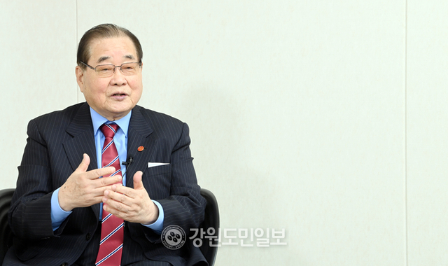 ▲ 이종찬 광복회장이 9일 강원도민일보 스튜디오에서 인터뷰를 하고 있다.서영 기자