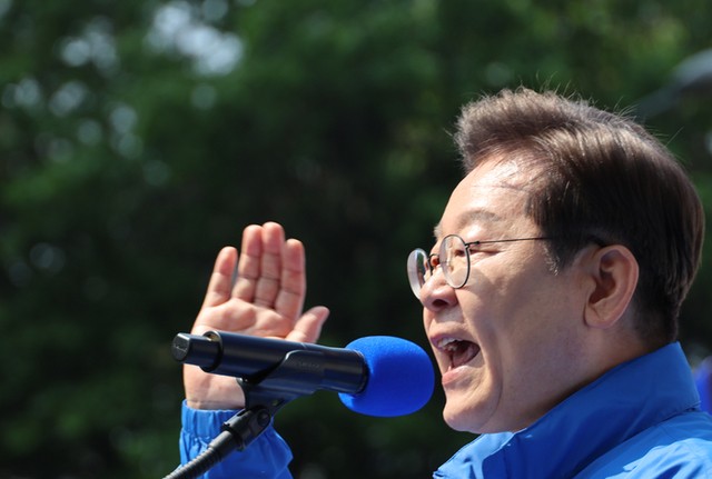 <b>이재명 10대 공약</b>…'세계 선도하는 경제강국' 1순위