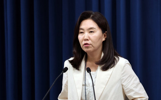 [속보] <b>대통령</b>실 "이 <b>대통령</b> 조만간 <b>기자회견</b>…대국민<b>소통</b> 강화 차원"