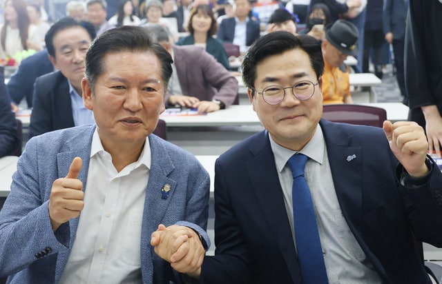 정청래-박찬대 "<b>추석</b> 전 <b>검찰개혁</b>"…당심잡기 경쟁 점화