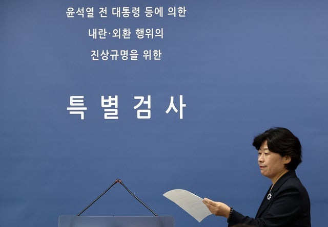 내란특검, <b>윤석열 강제구인</b> 돌입… "3시30분까지 조사실 오게 구치소 지...