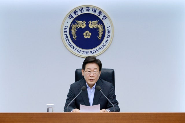 이 대통령, <b>광복절</b> 광화문서 '<b>국민 임명식</b>'…고성 군민 초청