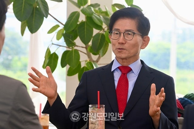 <b>김문수</b>, '전한길·고성국 등 보수 유튜버' <b>토론회</b> 출연한다