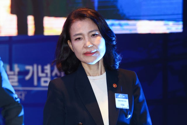 <b>이진숙</b> "법대로 되지 않을 때 법을 바꾸는 것…그 것이 독재"