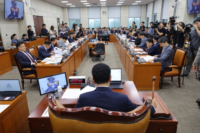 [속보] '검찰청 폐지' 담은 <b>정부조직법 개정안</b> 행안위 소위 <b>통과</b>