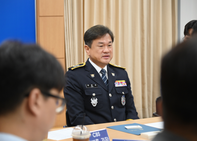 최현석 <b>신임</b> 강원<b>경찰청장</b> "가족같은 따뜻한 경찰 약속"