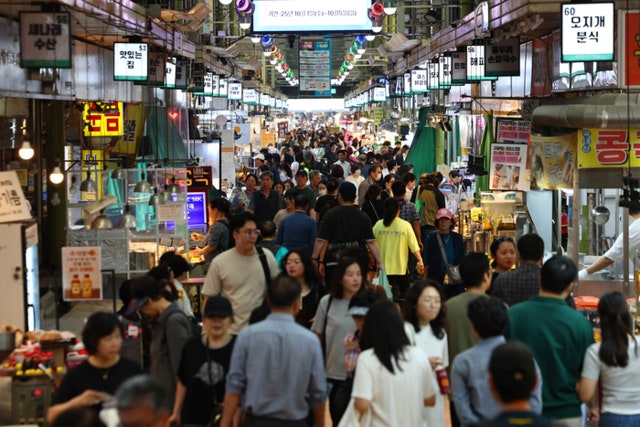 <b>추석</b> 먹거리 <b>물가</b> 고공행진…쌀·커피 16%·달걀 9% '껑충'