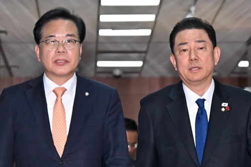 국힘·개혁신당 "<b>통일교 특검 수용</b>하라"…민주당 "정치공세·물타기"