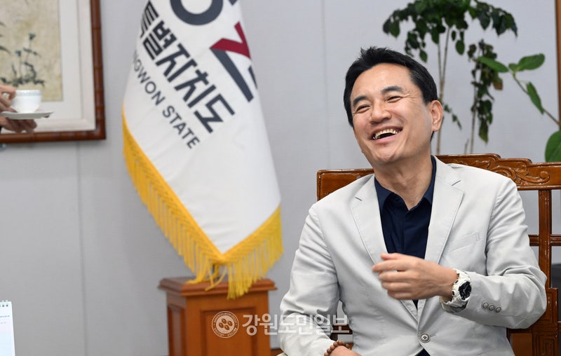 김진태 지사, 도청 직원들에게 사실상 마지막 편지…"강원도는 여러분이 있어 잘 굴러갈 것"