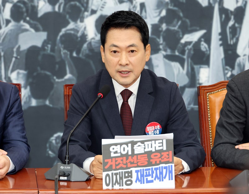 [속보] 장동혁, 이 대통령 '홍명보 무능한 지휘관' 언급에 "거울 보며 해야할 말"