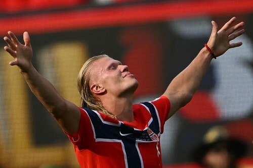 [월드컵] '홀란 멀티골' 노르웨이, 우승 후보 브라질 꺾고 8강 진출 이변