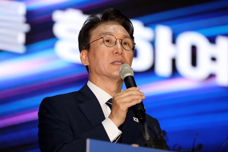 [속보] 김민석, 민주당 대표 출마 선언…"이재명 시절 강한 민주당 복원"