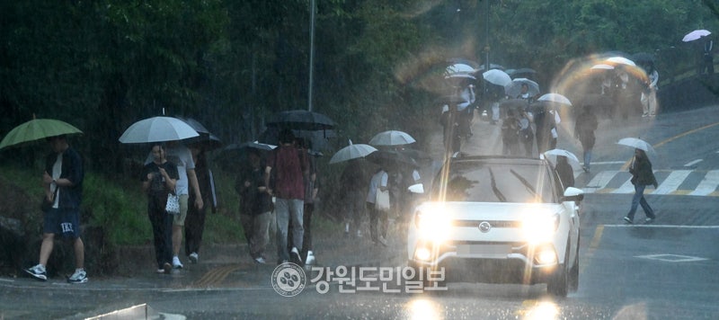 본격적 더위 시작 '<b>소서</b>'…화요일 강원북부내륙·산지 최대 80 이상 장...