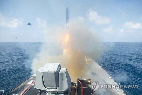 [속보] 미, 이란 공습 개시…"호르무즈 상선 피격 대응 조치"