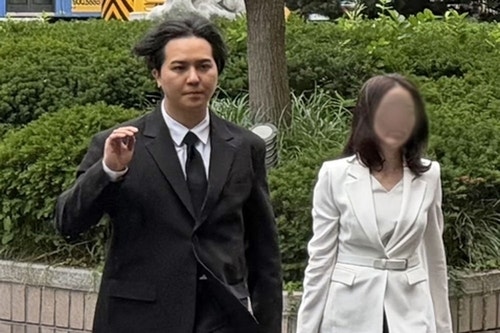 <b>송민호</b> "<b>무단결근</b> 무마 위해 휴가 처리" 법정서 인정