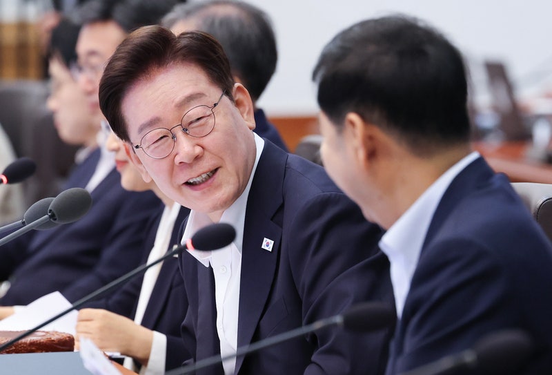 <b>이 대통령 분당 아파트 매도</b> 임박…"난 이제 집 없다"
