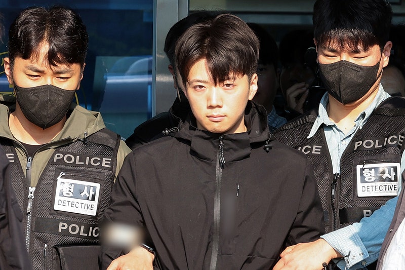 [속보] 경찰 장윤기 특별수사단, 경찰청 <b>국수본 압수수색</b>