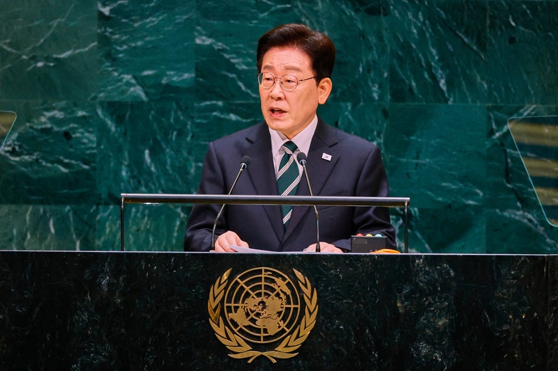 [속보] <b>이 대통령</b>-트럼프, 뉴욕서 30분간 <b>정상회담</b>… "한반도 평화·경제...