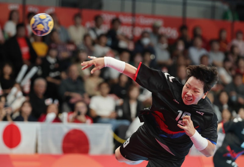 [속보] <b>한국 여자핸드볼</b>, 일본 꺾고 8년 만에 아시안게임 정상