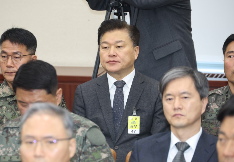 [속보] <b>대통령실</b>, '<b>굿판 의혹</b>' 주장 <b>신용한</b> 전 교수 <b>고발</b>…"허위사실 유...