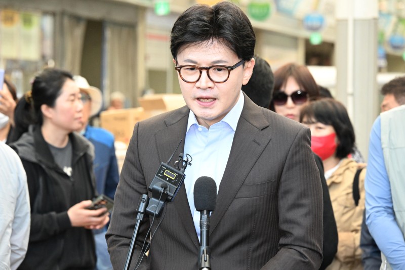<b>한동훈</b> "법원, <b>이재명</b> 민주당에 굴복...<b>독재국가</b> 눈앞에"