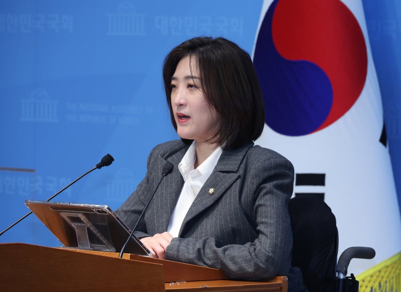 국힘, ‘메가프로젝트’는 허황된 불꽃놀이...나경원 “기만적 정치쇼”