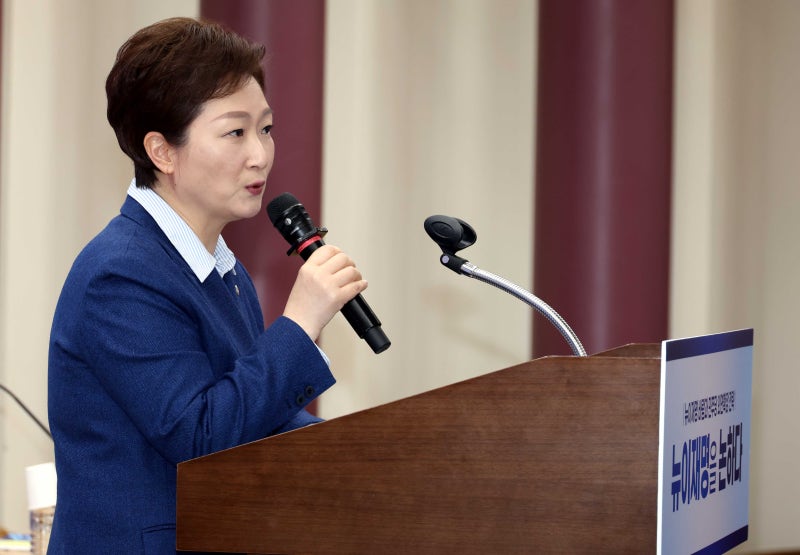 이언주 합성음란물 유포 당원 제명…민주당, 고발도 진행