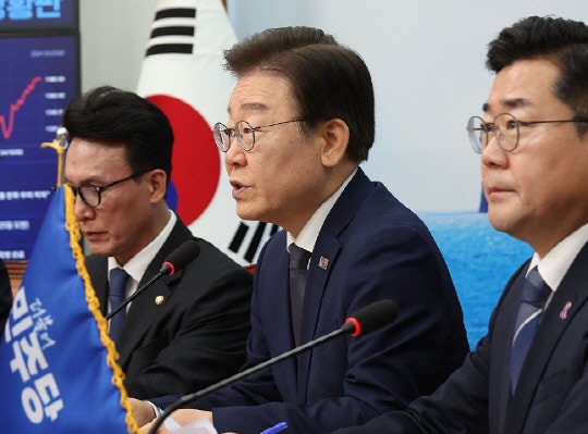 <b>이재명</b>, <b>국회 통상특위</b> 제안…"글로벌 통상전쟁 대비"