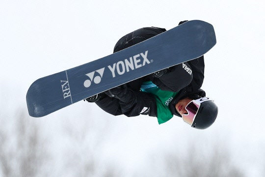 2008년생 <b>김건희</b>, <b>스노보드</b> 男 하프파이프 <b>금메달</b>